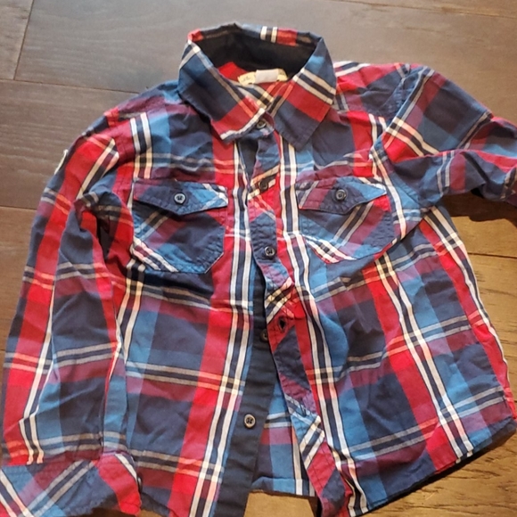 4 boy button up dress shirts - Picture 2 of 5